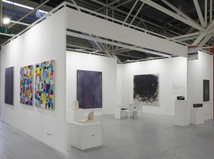 stand 2.JPG